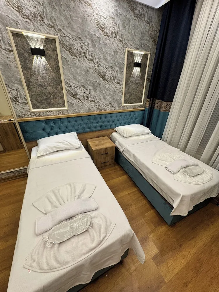 Standard Tek Büyük veya İki Ayrı Yataklı Oda