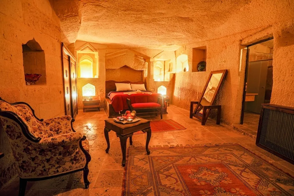 Honeymoon Tek Büyük Yataklı Oda