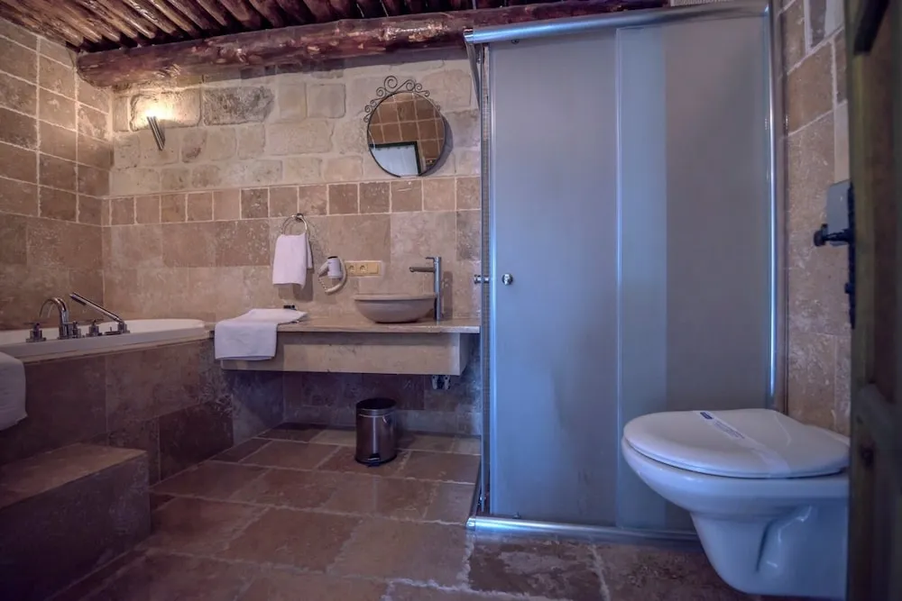 Economy Tek Büyük veya İki Ayrı Yataklı Oda