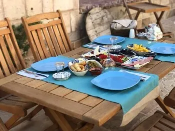 Sinasos Palace Cave Hotel