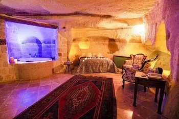 Sinasos Palace Cave Hotel
