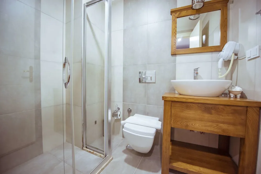 Deluxe Room with Spa  Bath