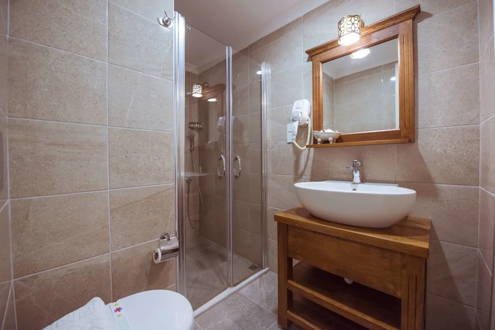 Deluxe Room with Spa  Bath