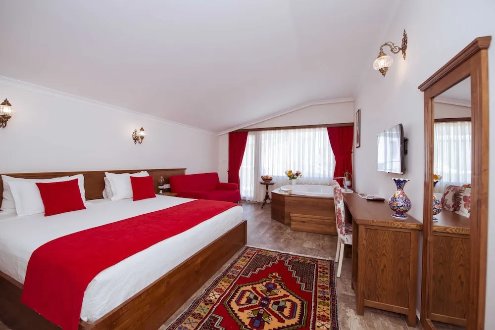 Deluxe Room with Spa  Bath