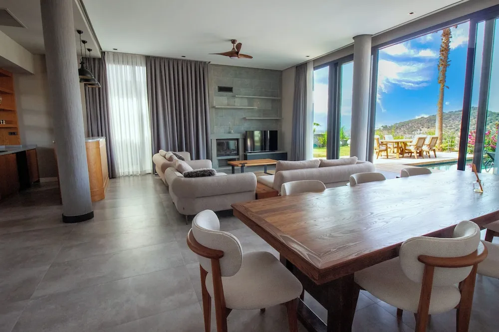 Luxury Villa