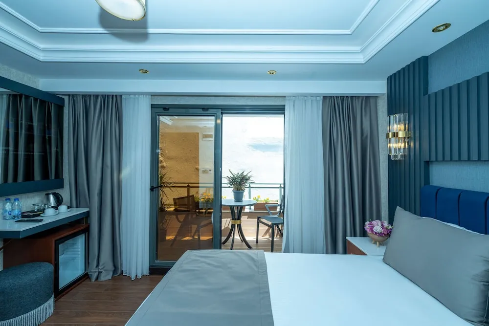 Luxury Tek Büyük veya İki Ayrı Yataklı Oda, Teras