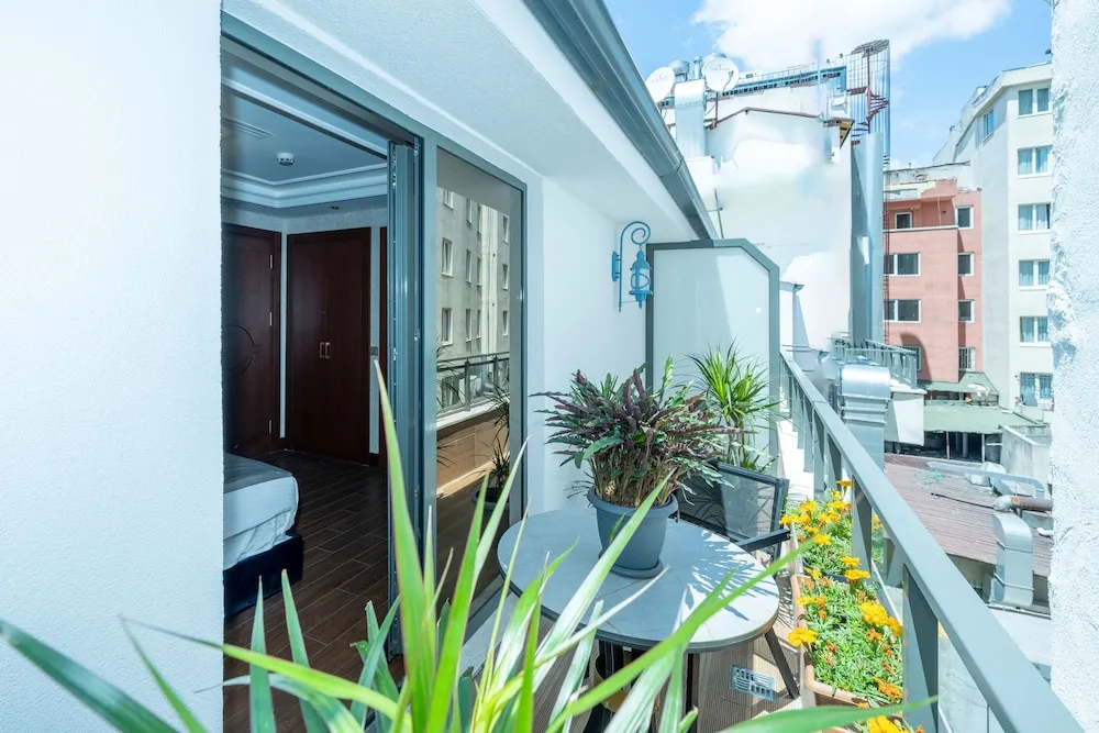 Luxury Tek Büyük veya İki Ayrı Yataklı Oda, Teras