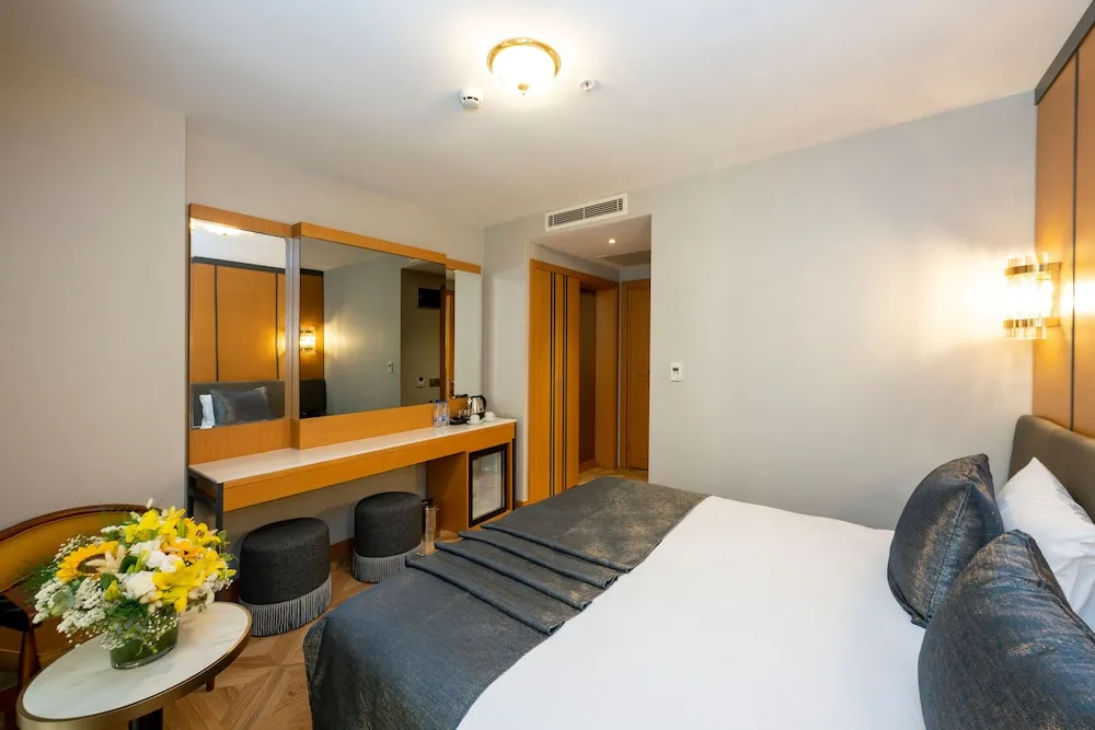 Luxury Tek Büyük veya İki Ayrı Yataklı Oda, Şehir Manzaralı