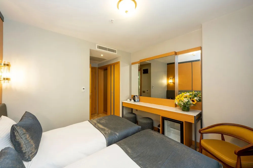 Luxury Tek Büyük veya İki Ayrı Yataklı Oda, Balkon