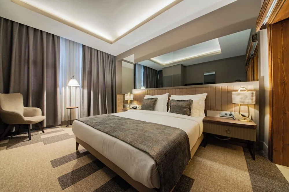 Deluxe Tek Büyük Yataklı Oda