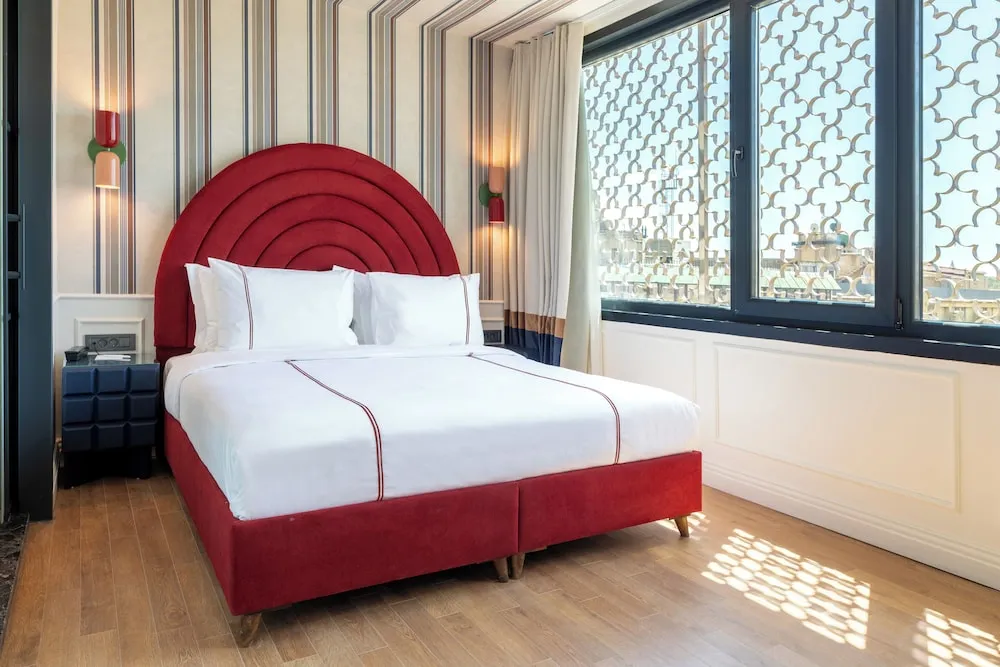 Corner Sea View Room