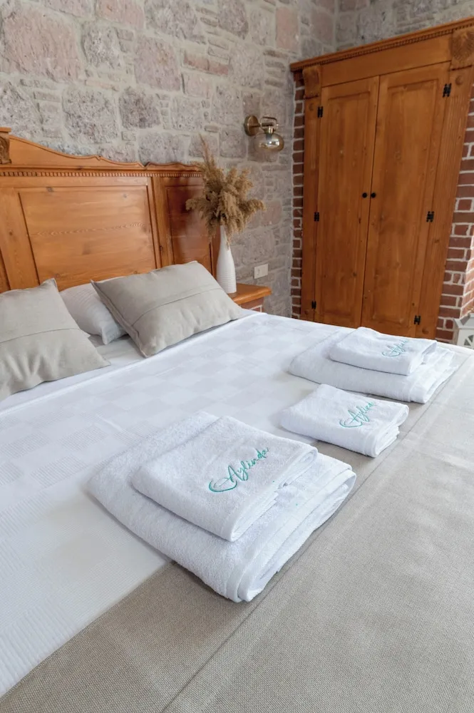 Deluxe Oda, Balkon, Havuz Manzaralı