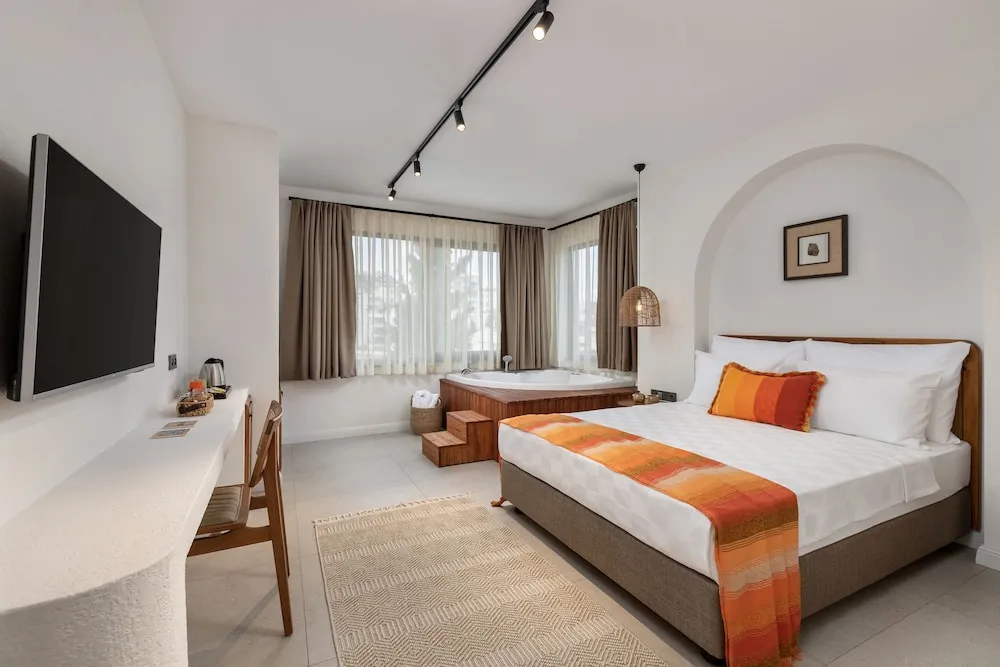 Bohem Jacuzzi Suite