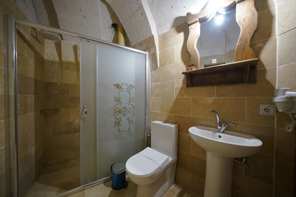 Economy Tek Büyük Yataklı Oda