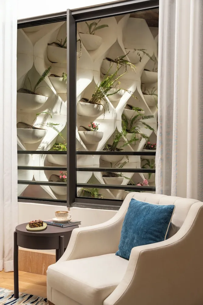 Superior Room with Courtyard View