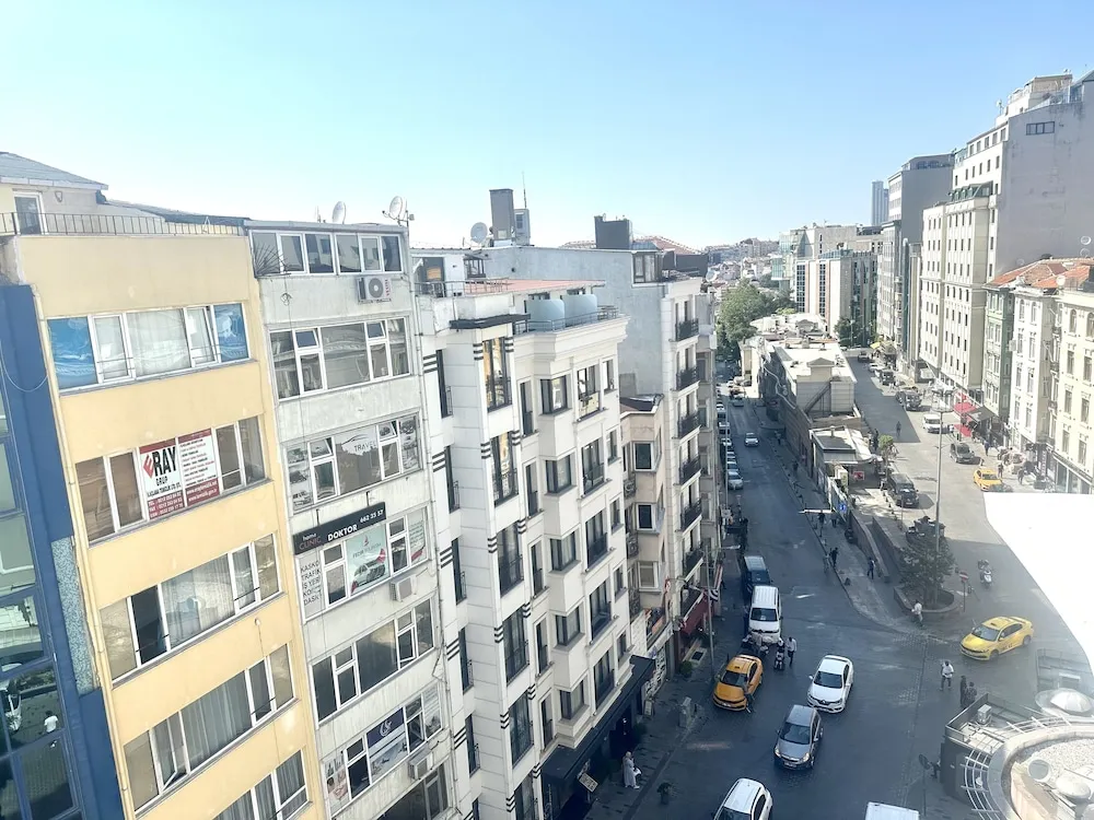 Junior Tek Büyük Yataklı Oda