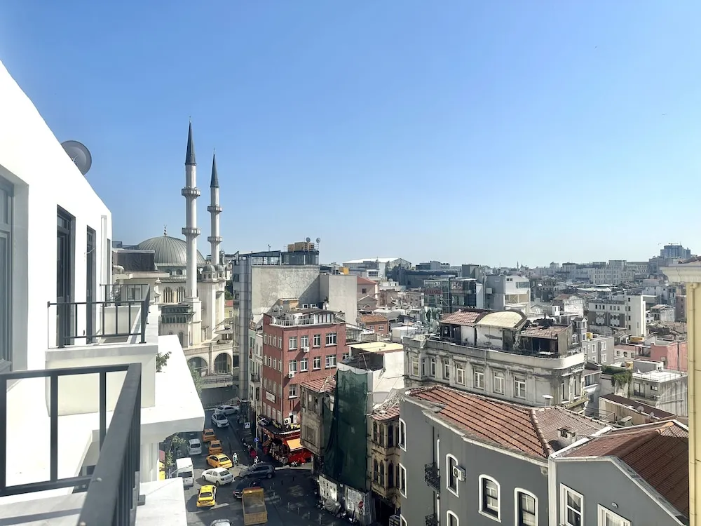 Junior Tek Büyük Yataklı Oda