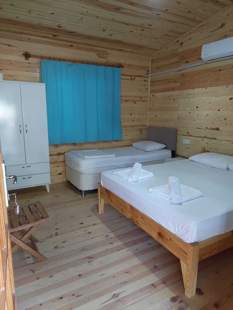 Bungalov, Birden Çok Yatak, Bahçe Manzaralı