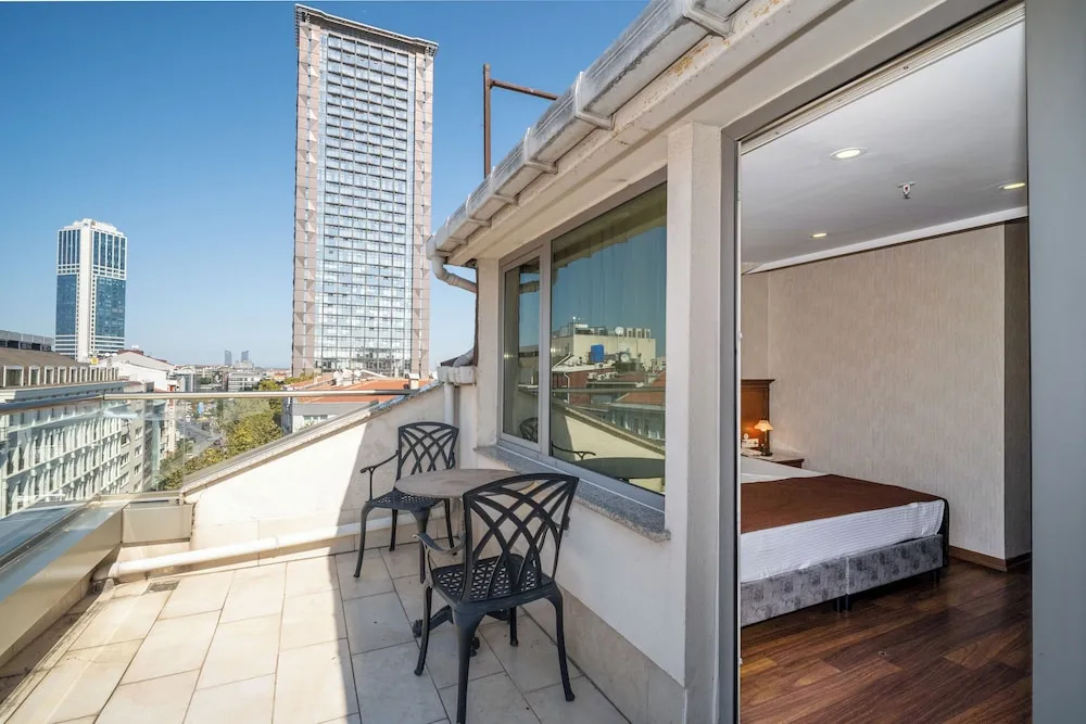 Deluxe Double Room with Balcony