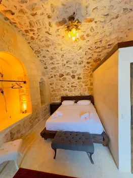 Şahmeran Otel Cafe Restoran