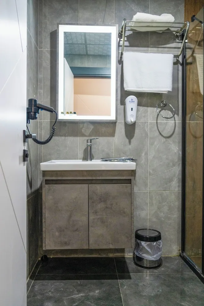 Standard Üç Kişilik Oda