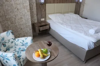 Karat Ayseli Otel