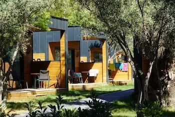 La Vida Hotel