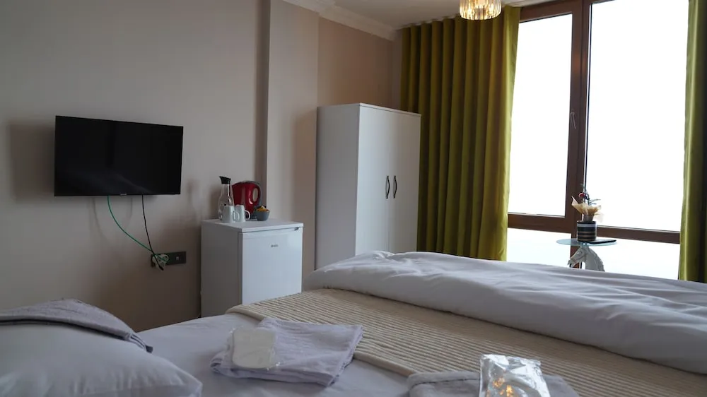 Luxury Tek Büyük Yataklı Oda