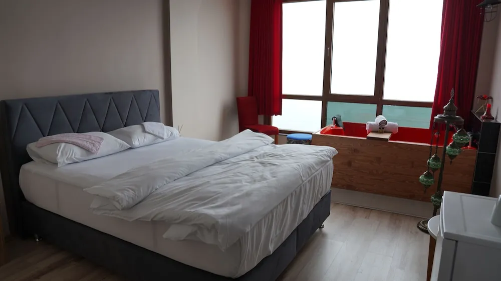 Romantic Tek Büyük Yataklı Oda, 1 Büyük (Queen) Boy Yatak, Sigara İçilebilir, Deniz Manzaralı
