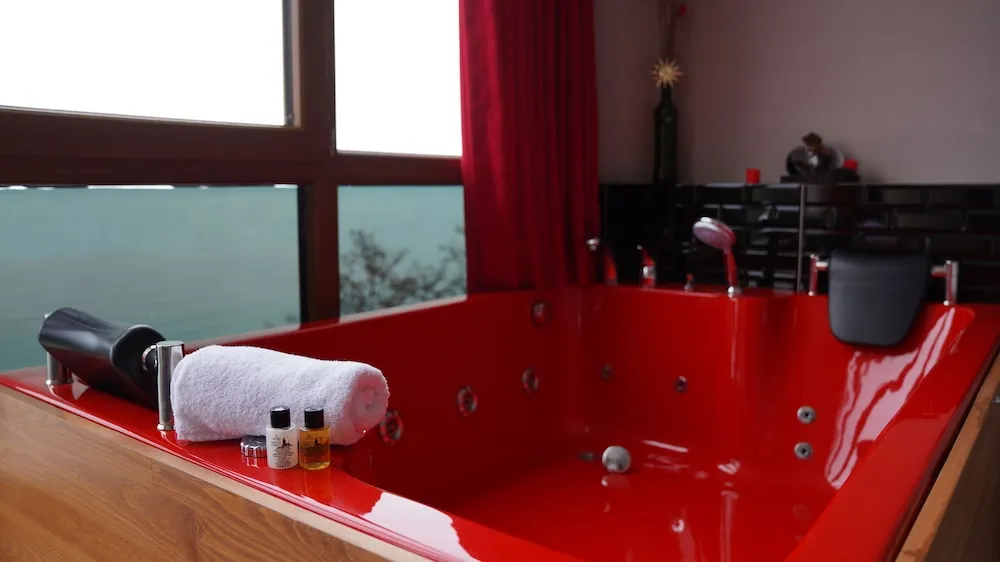 Romantic Tek Büyük Yataklı Oda, 1 Büyük (Queen) Boy Yatak, Sigara İçilebilir, Deniz Manzaralı