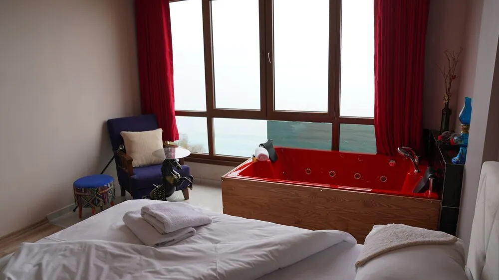 Romantic Tek Büyük Yataklı Oda, 1 Büyük (Queen) Boy Yatak, Sigara İçilebilir, Deniz Manzaralı