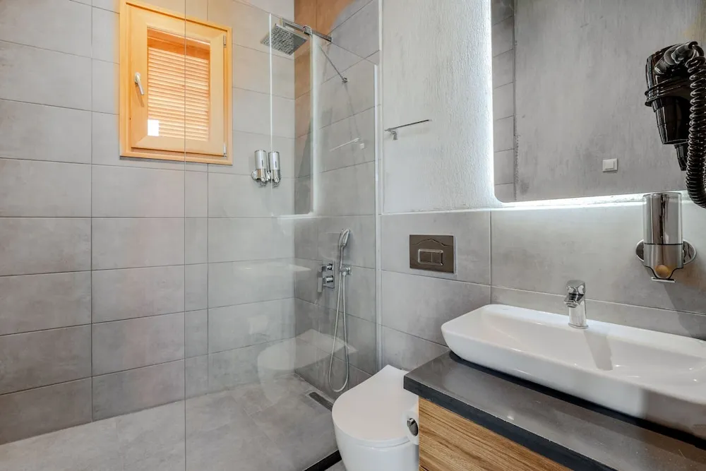 Luxury Tek Büyük Yataklı Oda