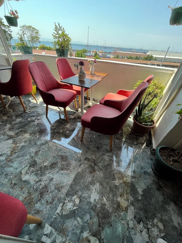 Deluxe Üç Kişilik Oda