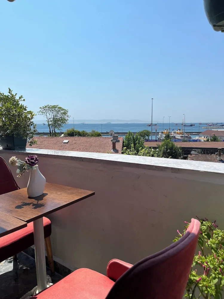 Deluxe Üç Kişilik Oda