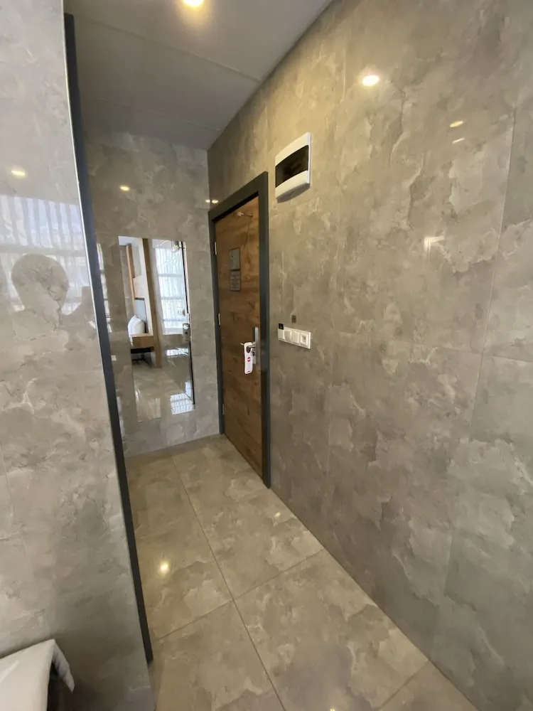 Üç Kişilik Oda, Birden Çok Yatak