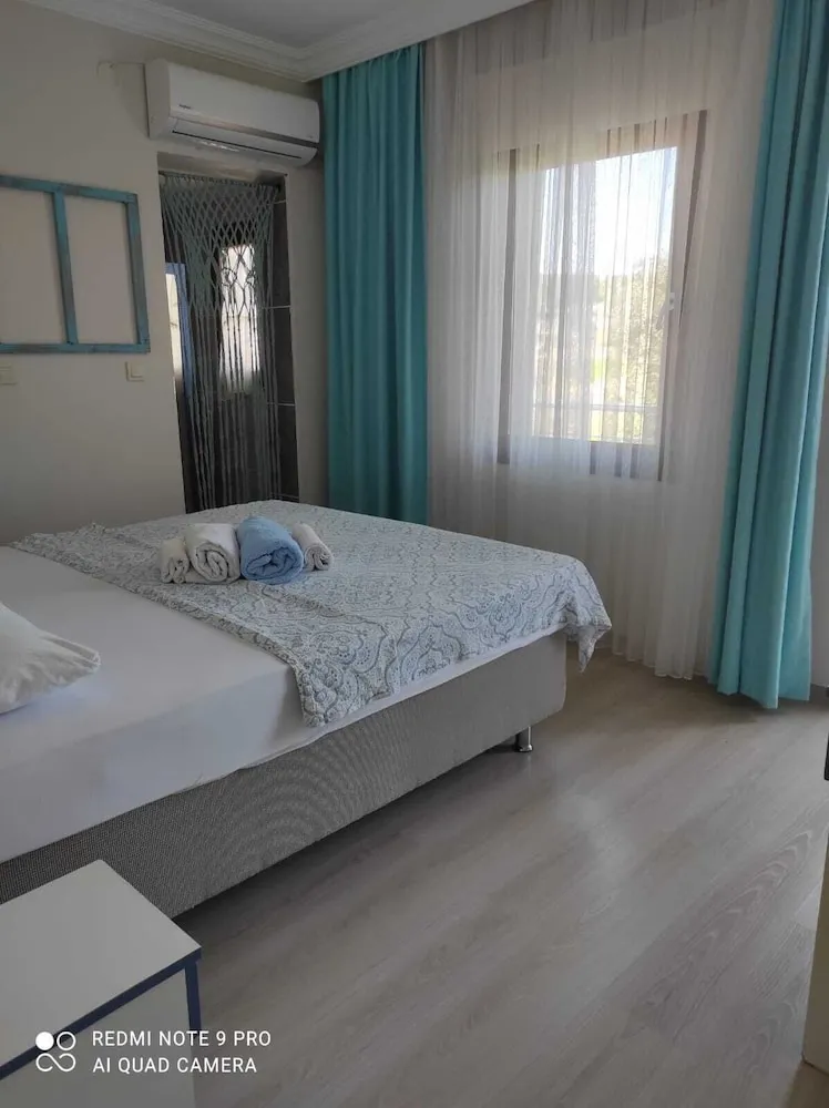 Basic Tek Büyük Yataklı Oda, 1 Çift Kişilik Yatak, Bahçe Manzaralı