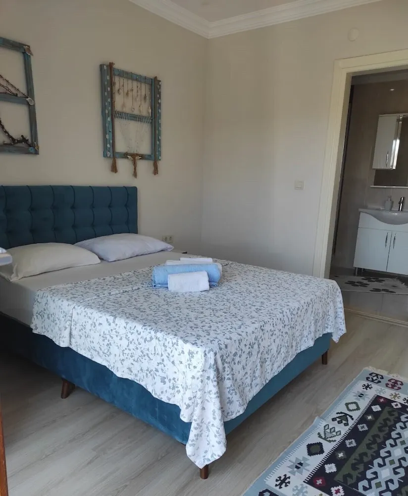 Basic Tek Büyük Yataklı Oda, 1 Çift Kişilik Yatak, Bahçe Manzaralı