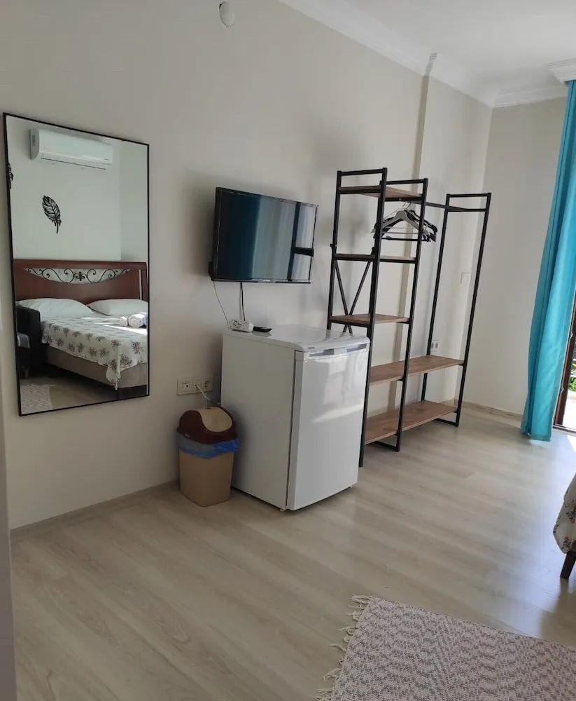 Basic Üç Kişilik Oda, 1 Çift Kişilik Yatak ve Çekyat, Bahçe Manzaralı