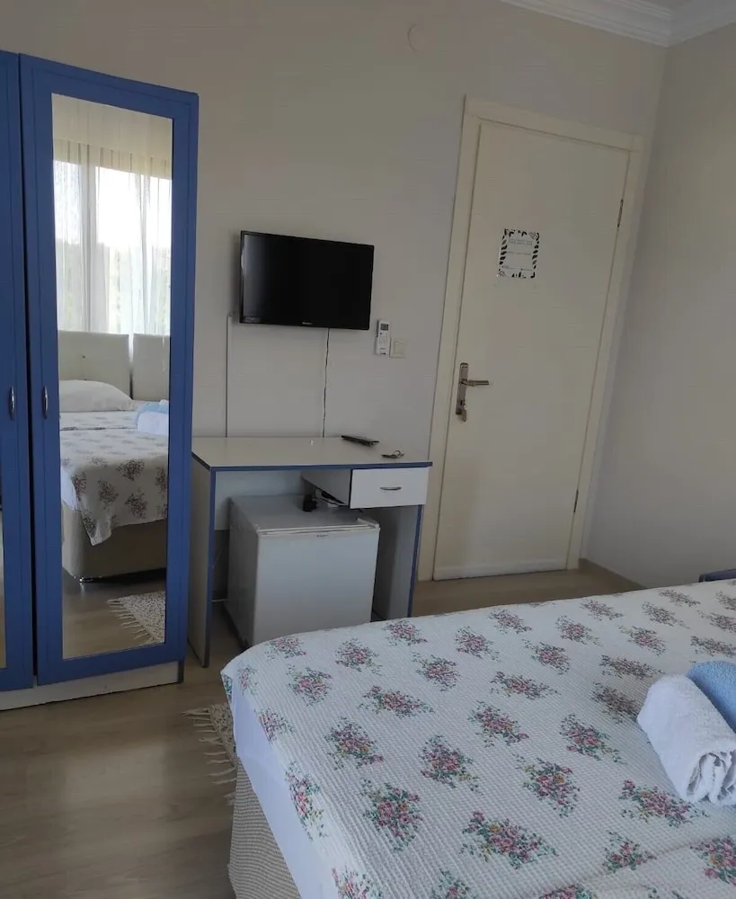 Basic Üç Kişilik Oda, 1 Çift Kişilik Yatak ve Çekyat, Bahçe Manzaralı