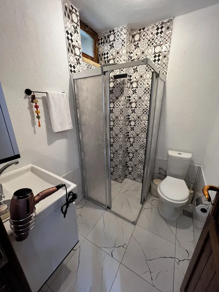Comfort Tek Büyük Yataklı Oda