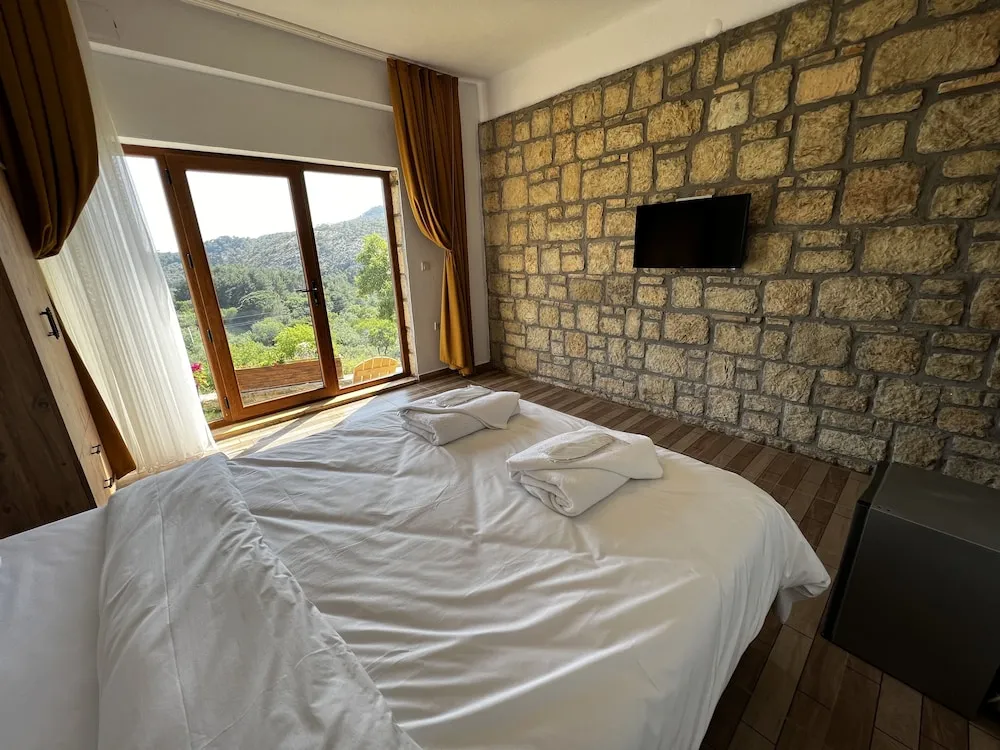 Comfort Tek Büyük Yataklı Oda