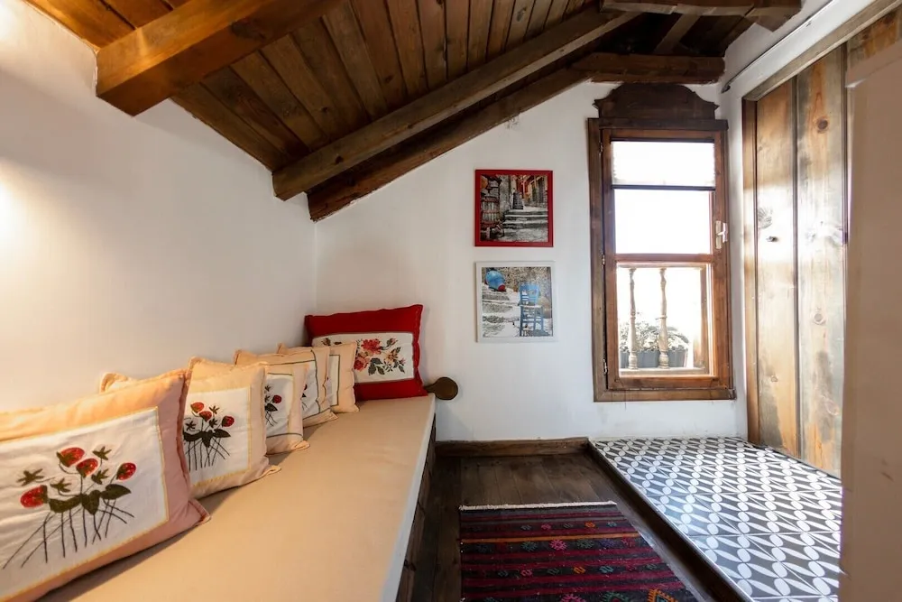 Romantic Oda, 1 Yatak Odası, Dağ Manzaralı
