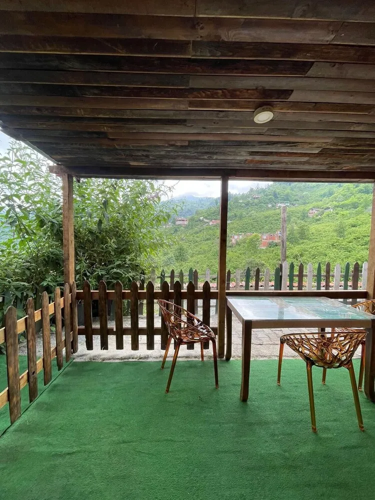 Family Oda, Sigara İçilmez, Dağ Manzaralı