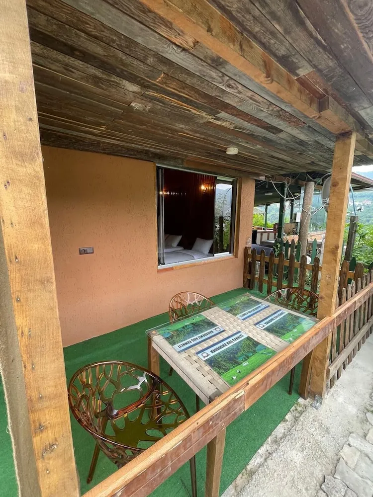 Family Oda, Sigara İçilmez, Dağ Manzaralı