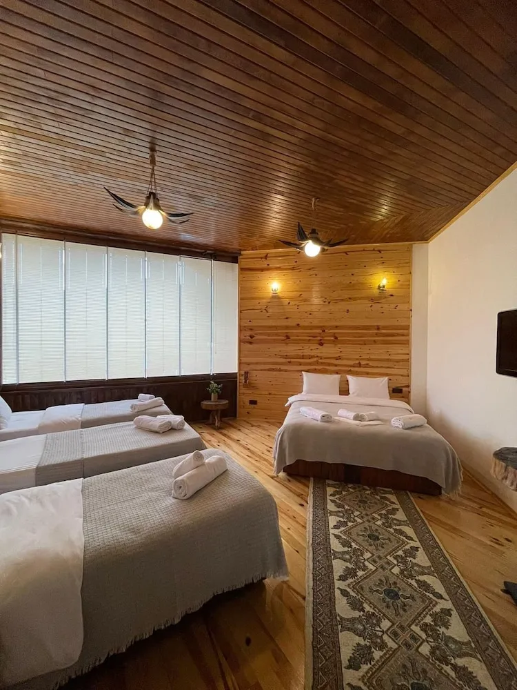 Grand Oda, Birden Çok Yatak, Sigara İçilmez, Dağ Manzaralı