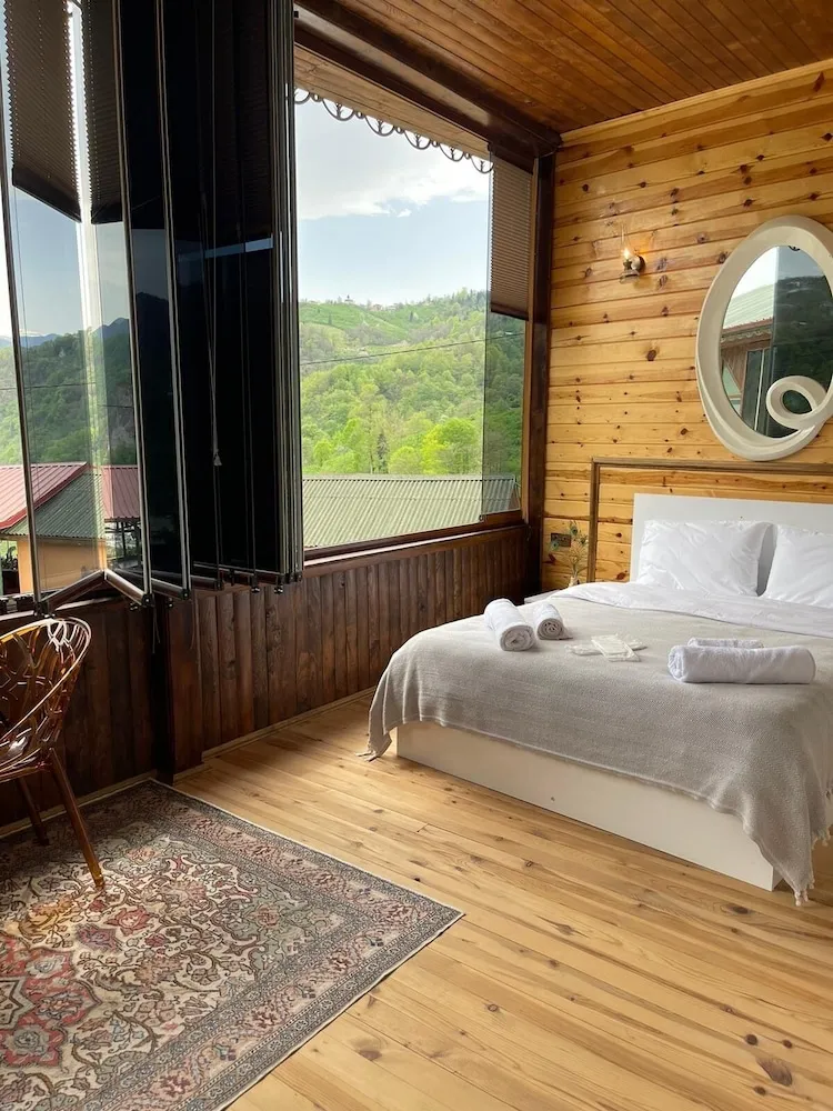 Design Oda, Sigara İçilmez, Dağ Manzaralı