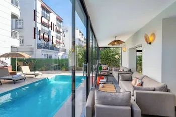Echinus Lara Hotel