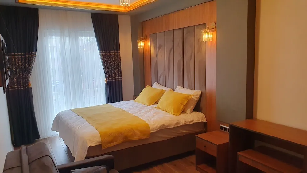 Deluxe Tek Büyük Yataklı Oda