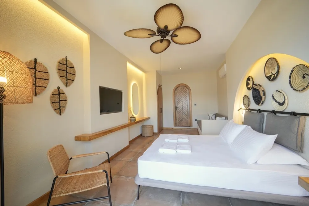 Deluxe Oda, 1 Yatak Odası, Deniz Manzaralı, Denize Sıfır