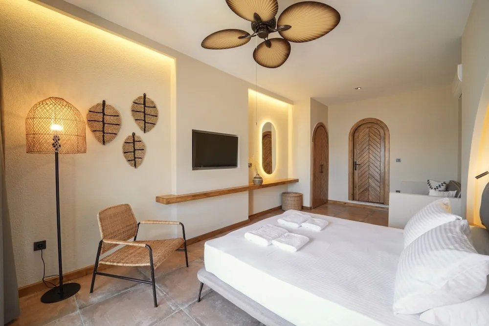 Deluxe Oda, 1 Yatak Odası, Deniz Manzaralı, Denize Sıfır